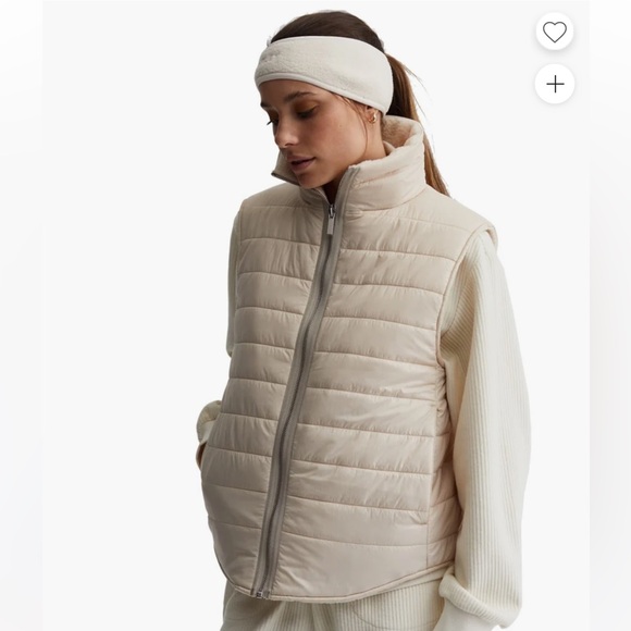 Varley Jackets & Blazers - NWT Varley Ellis Reversible Quilt Gilet XS
